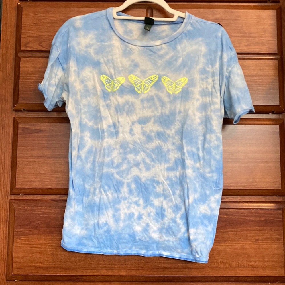 Wild Fable tie-dye t shirt with butterfly detail